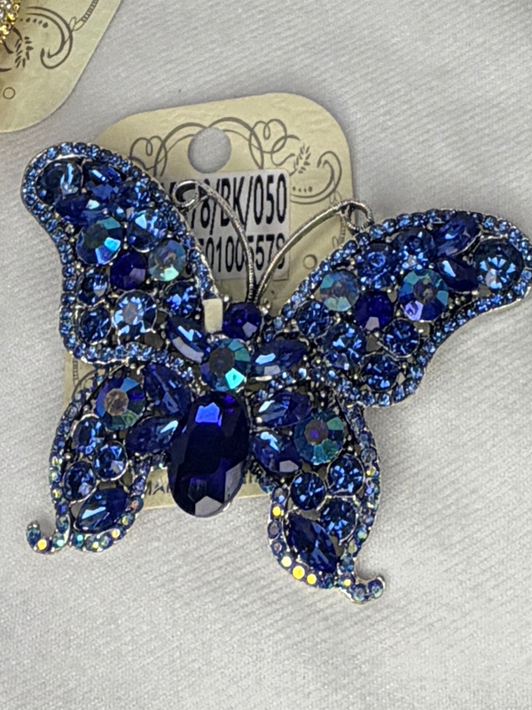The Brooches of EETique