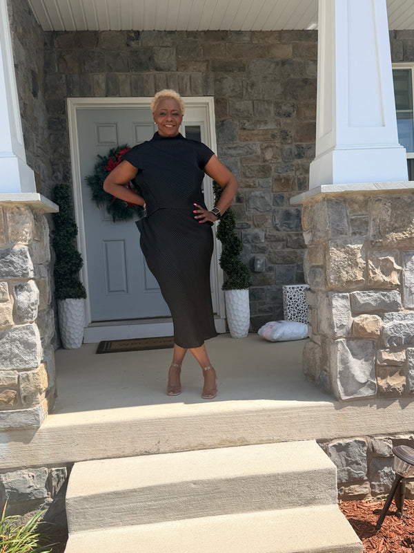 Asymmetrical 2 piece set.