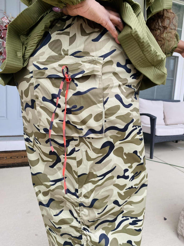 Camouflage cargo skirt