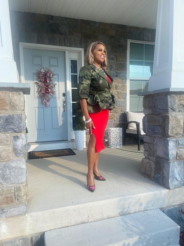 Camouflage peplum zippered 3/4 sleeve jacket
