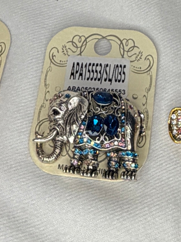 The Brooches of EETique