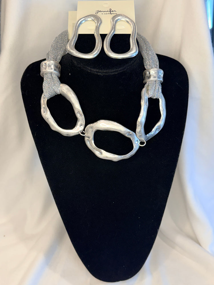 Matted Silver Excellence necklace set