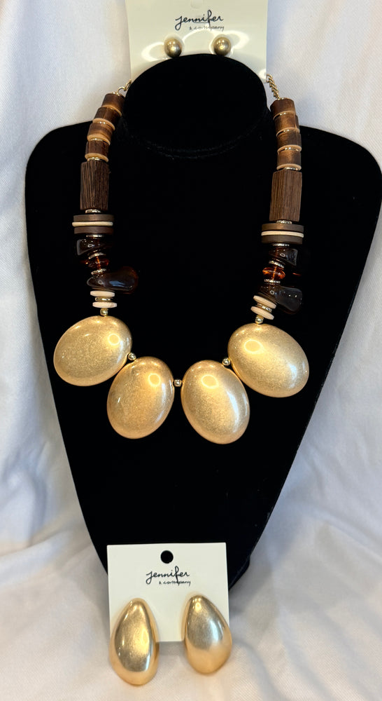 Wooden dreams necklace set