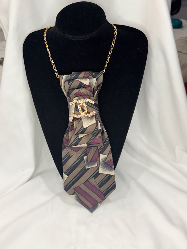 The Ties of EETique