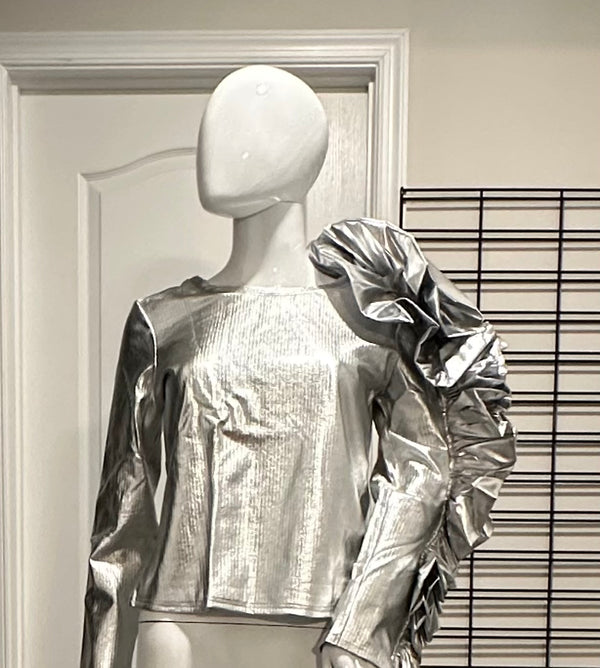 Metallic bowed top in Gold